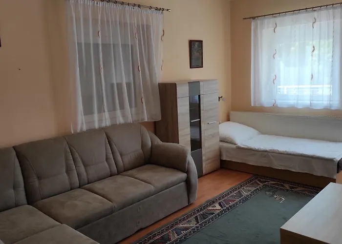 Kiss Vendeghaz * Balatonlelle